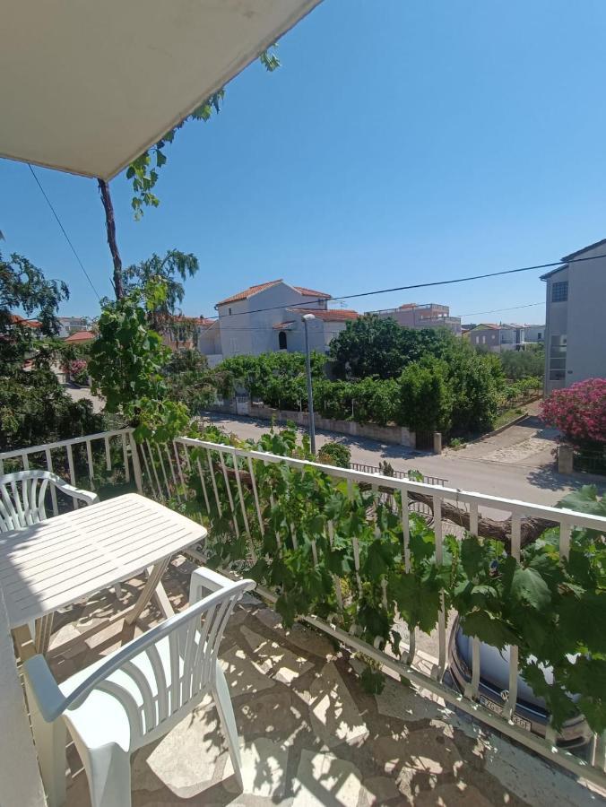 Tribunj Apartmani Exterior foto