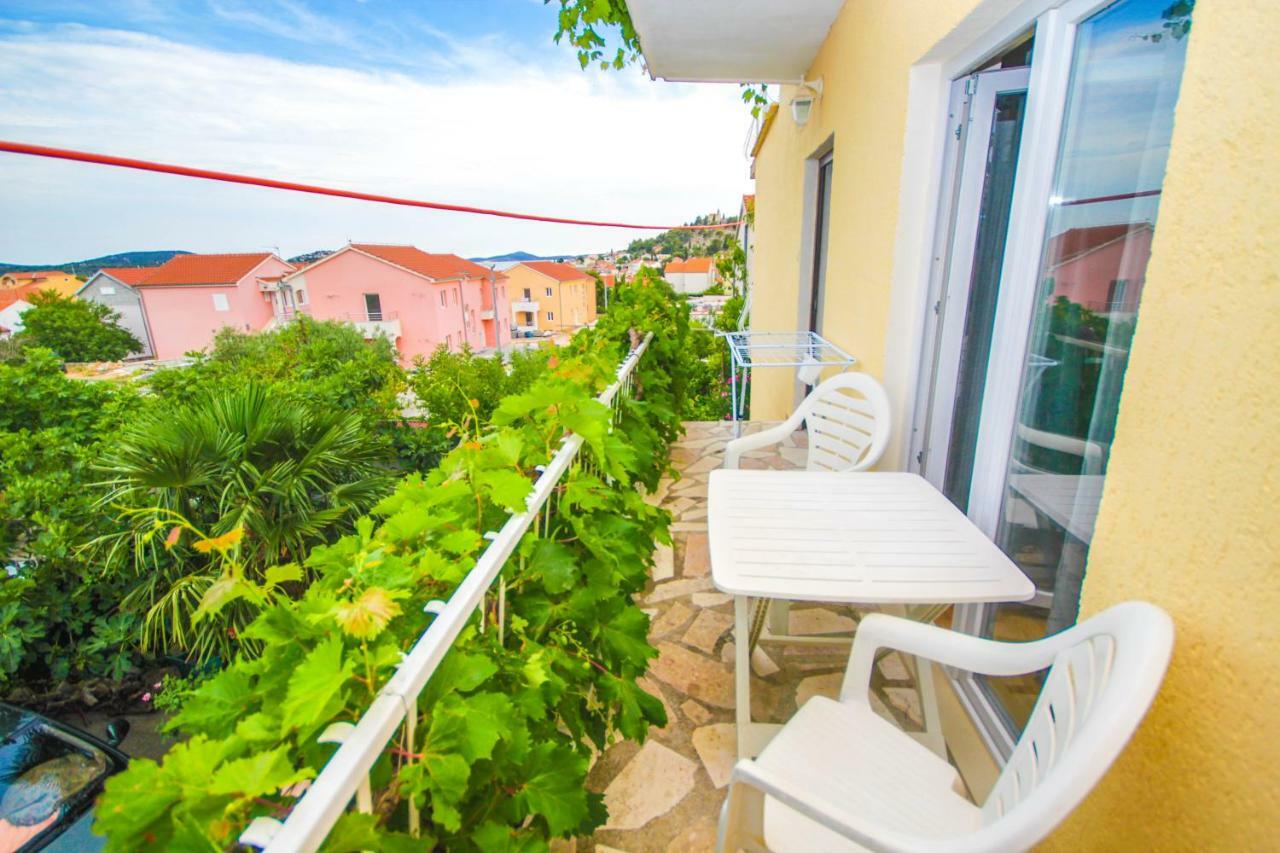 Tribunj Apartmani Exterior foto